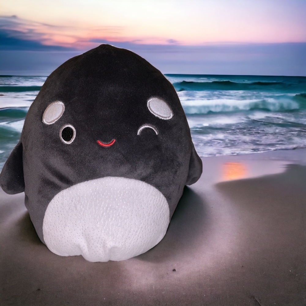 So Kawaii 💕 New Squishmallows Kai the Orca is Winking & Smiling 7.5in. Plushie